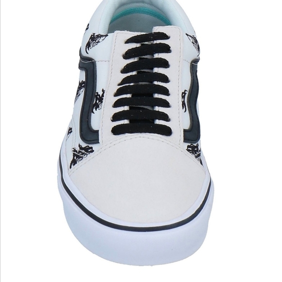 Vans - Picture 4 of 4